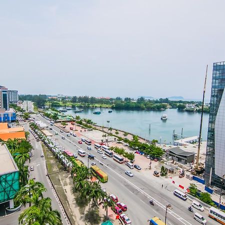 Mts @ Marina Court Resort Condo Кота Кинабалу Екстериор снимка