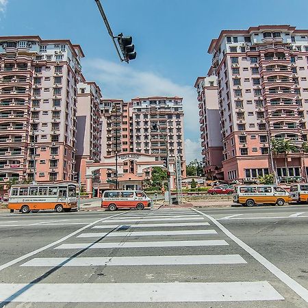 Mts @ Marina Court Resort Condo Кота Кинабалу Екстериор снимка