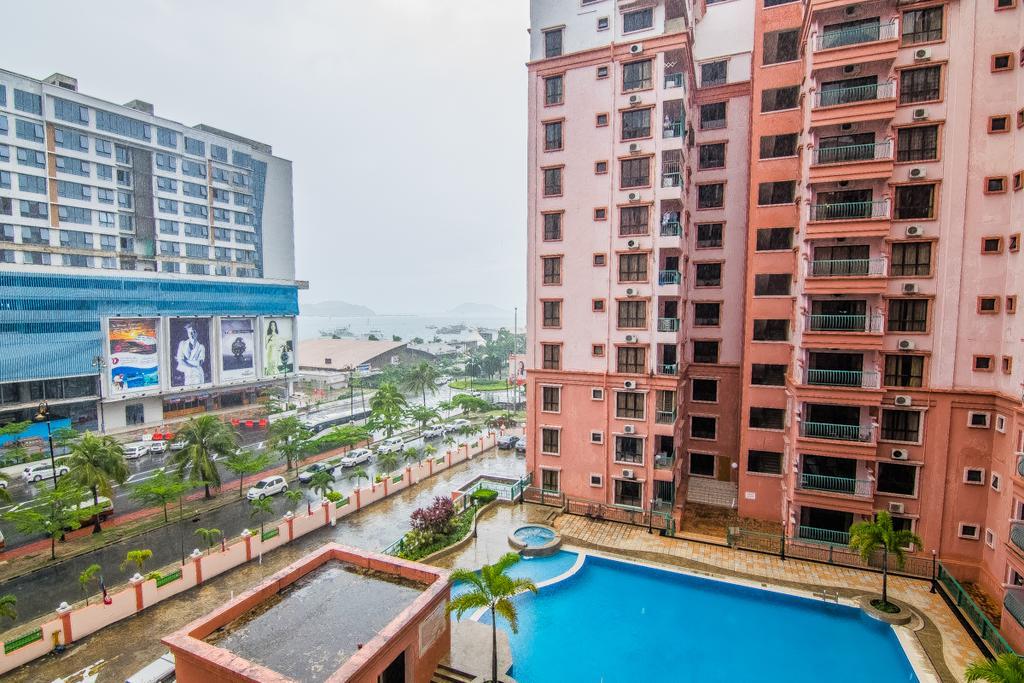 Mts @ Marina Court Resort Condo Кота Кинабалу Стая снимка
