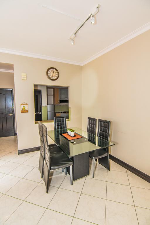 Mts @ Marina Court Resort Condo Кота Кинабалу Стая снимка