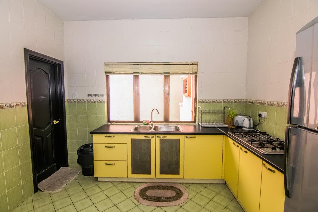 Mts @ Marina Court Resort Condo Кота Кинабалу Стая снимка